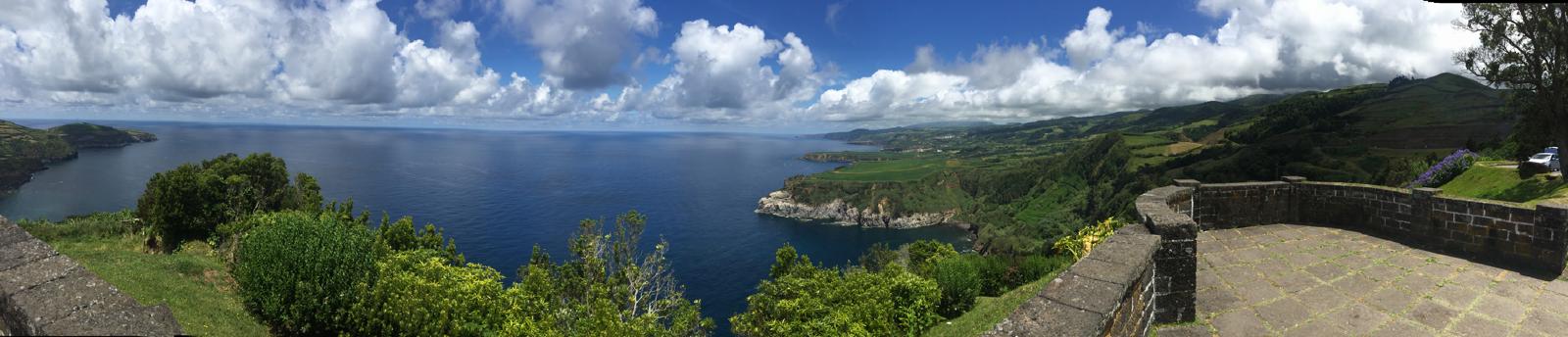 Vista sobre o oceano